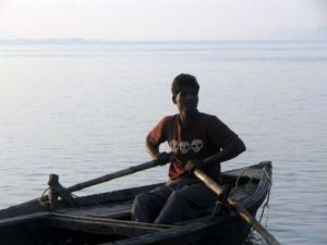 Voir le détail de cette oeuvre: Homme dans sa barque chantant